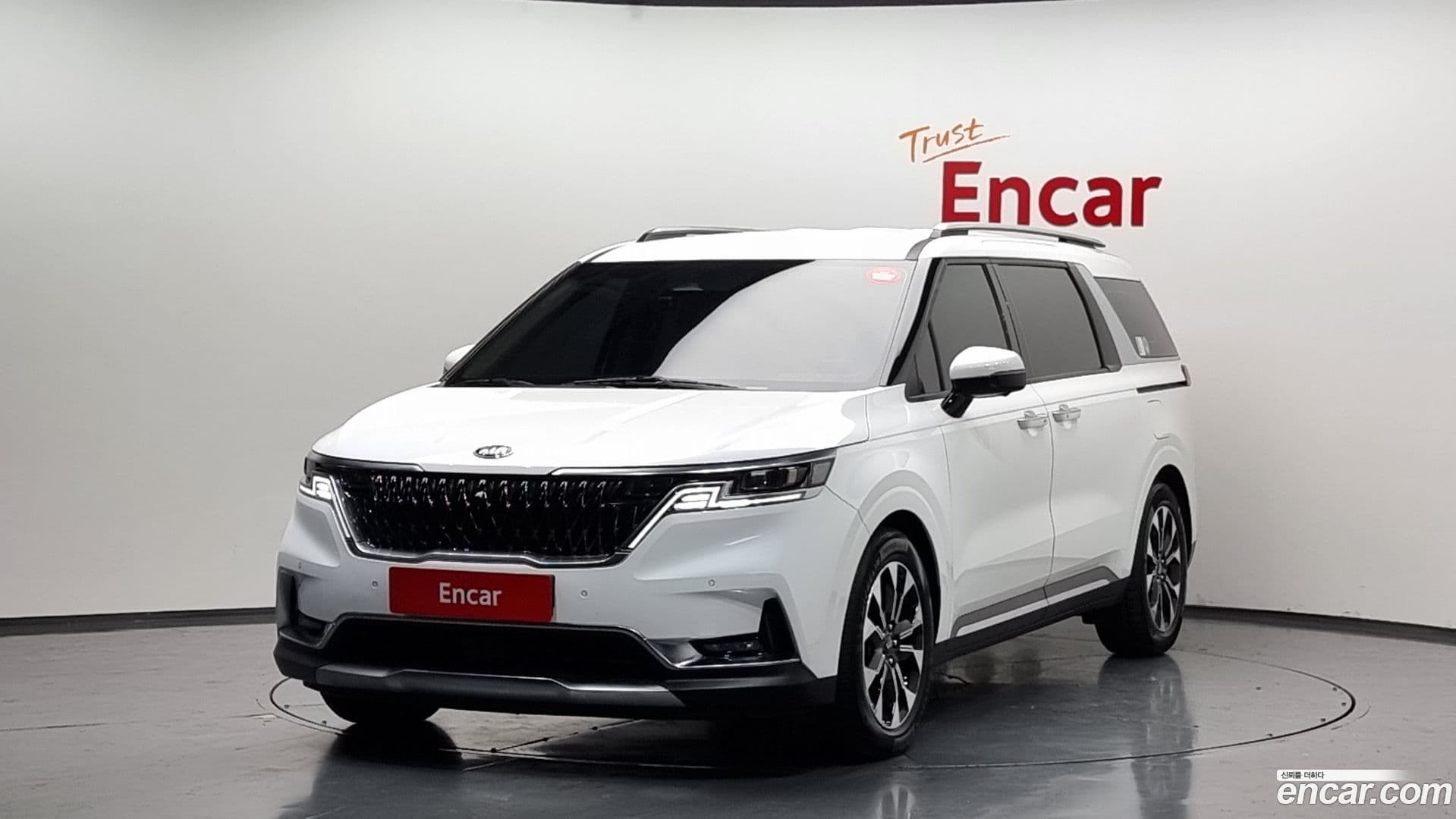 Main__Slider__Photo:Canival Kia 2020.9-0