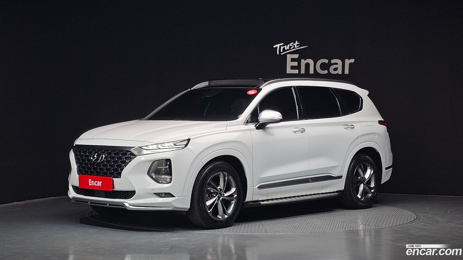 Main__Slider__Photo:Santafe Hyundai 2018.11-0