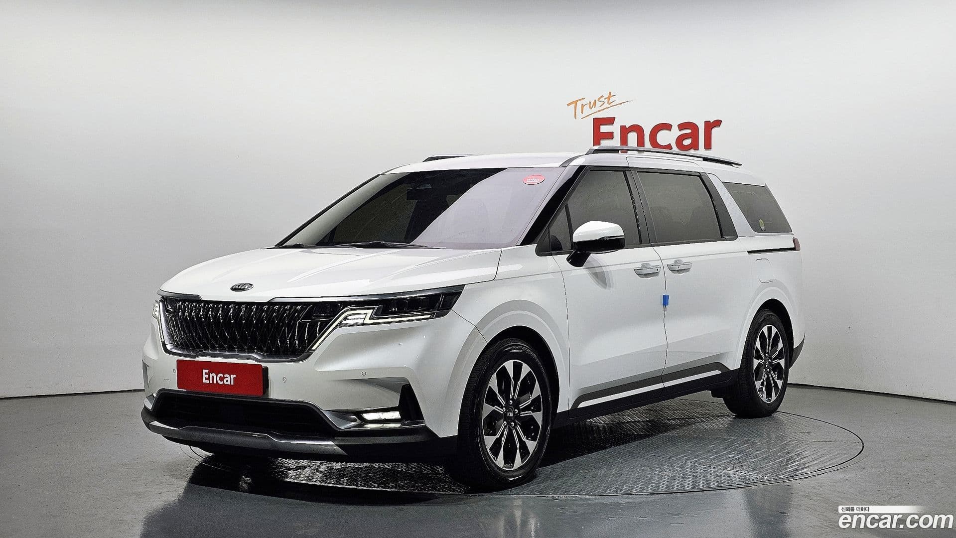 Main__Slider__Photo:Canival Kia 2020.10-0