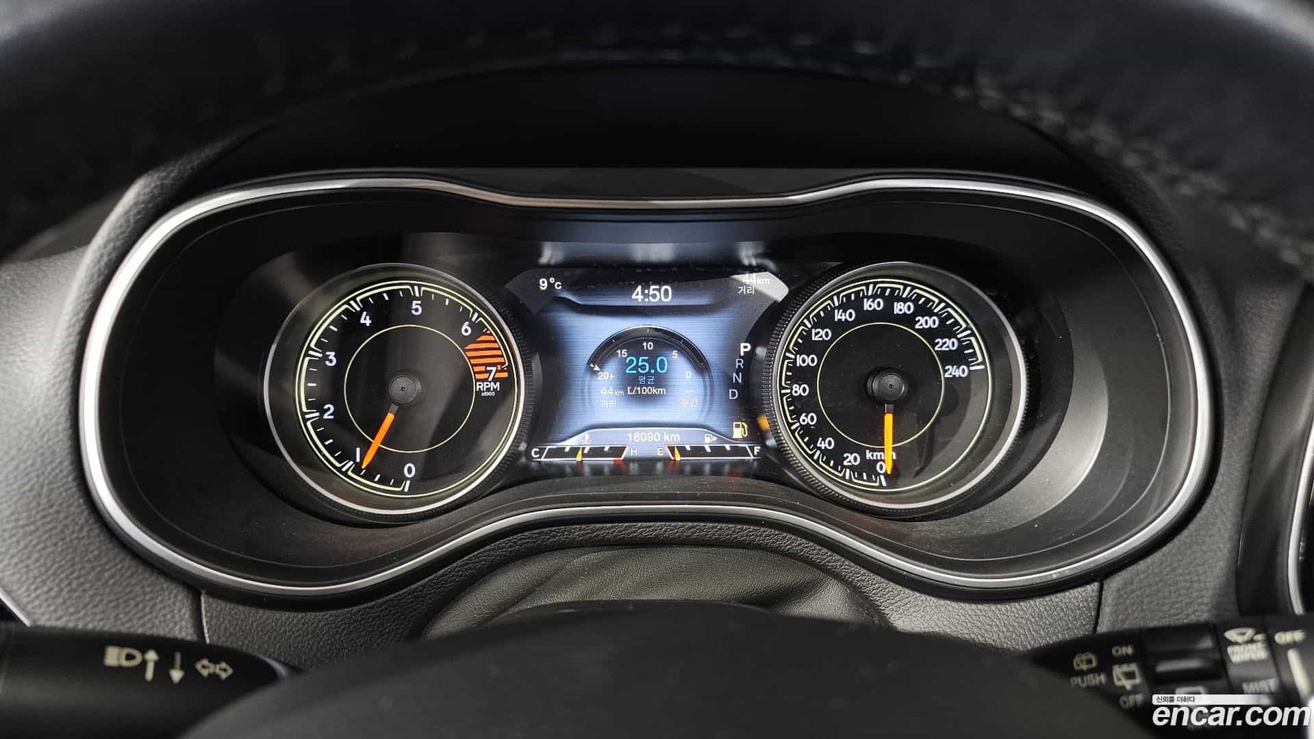 Cherokee Jeep 2021.2-INNER-008