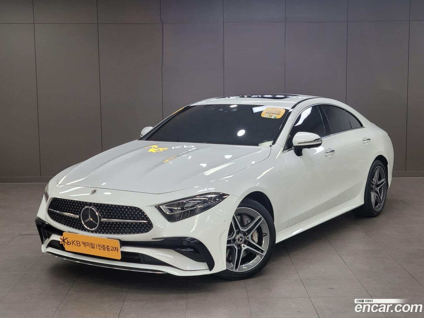 Main__Slider__Photo:CLS-Class Mercedes-Benz 2023.9-0