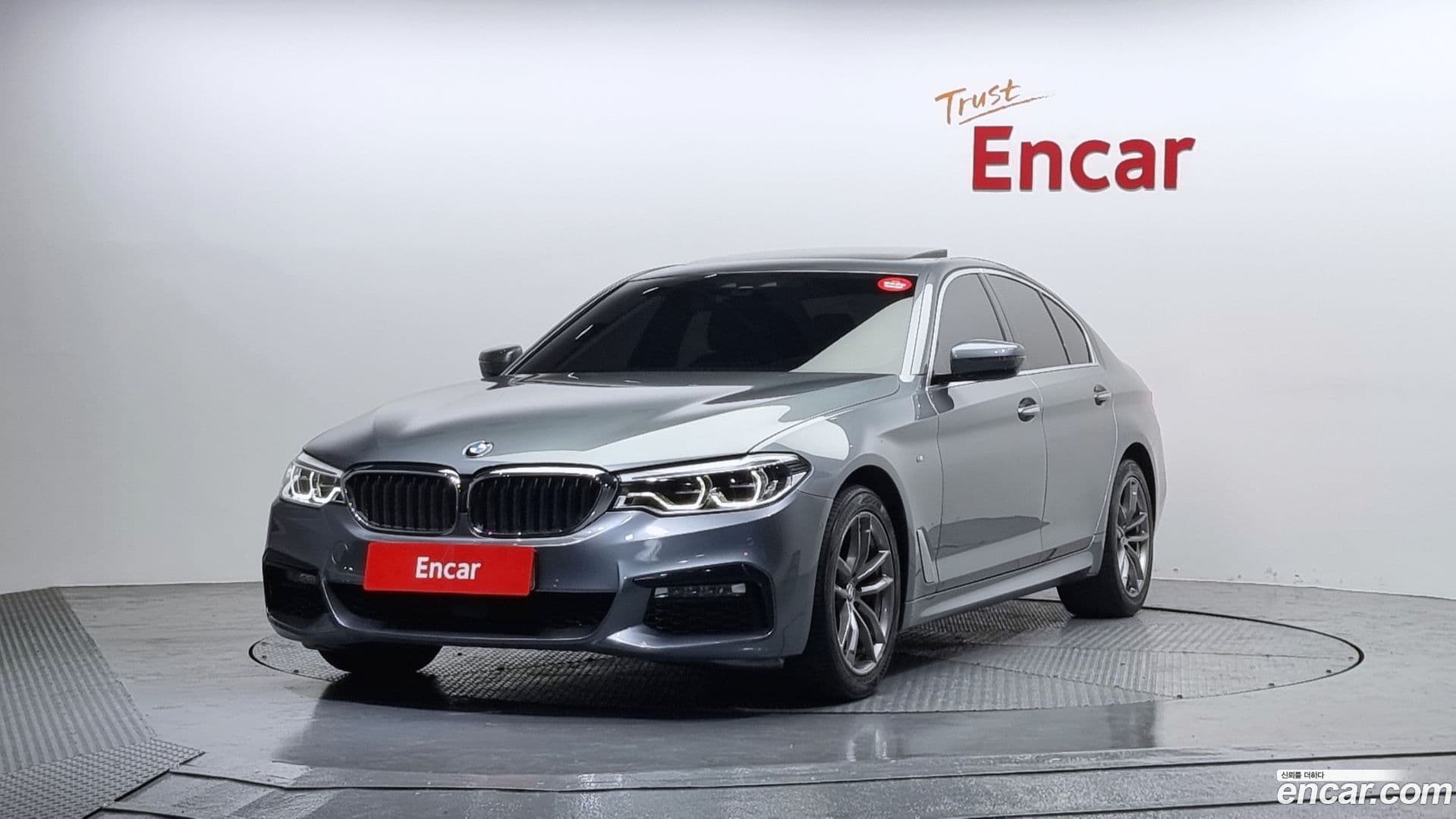 Main__Slider__Photo:5-Series BMW 2018.1-0