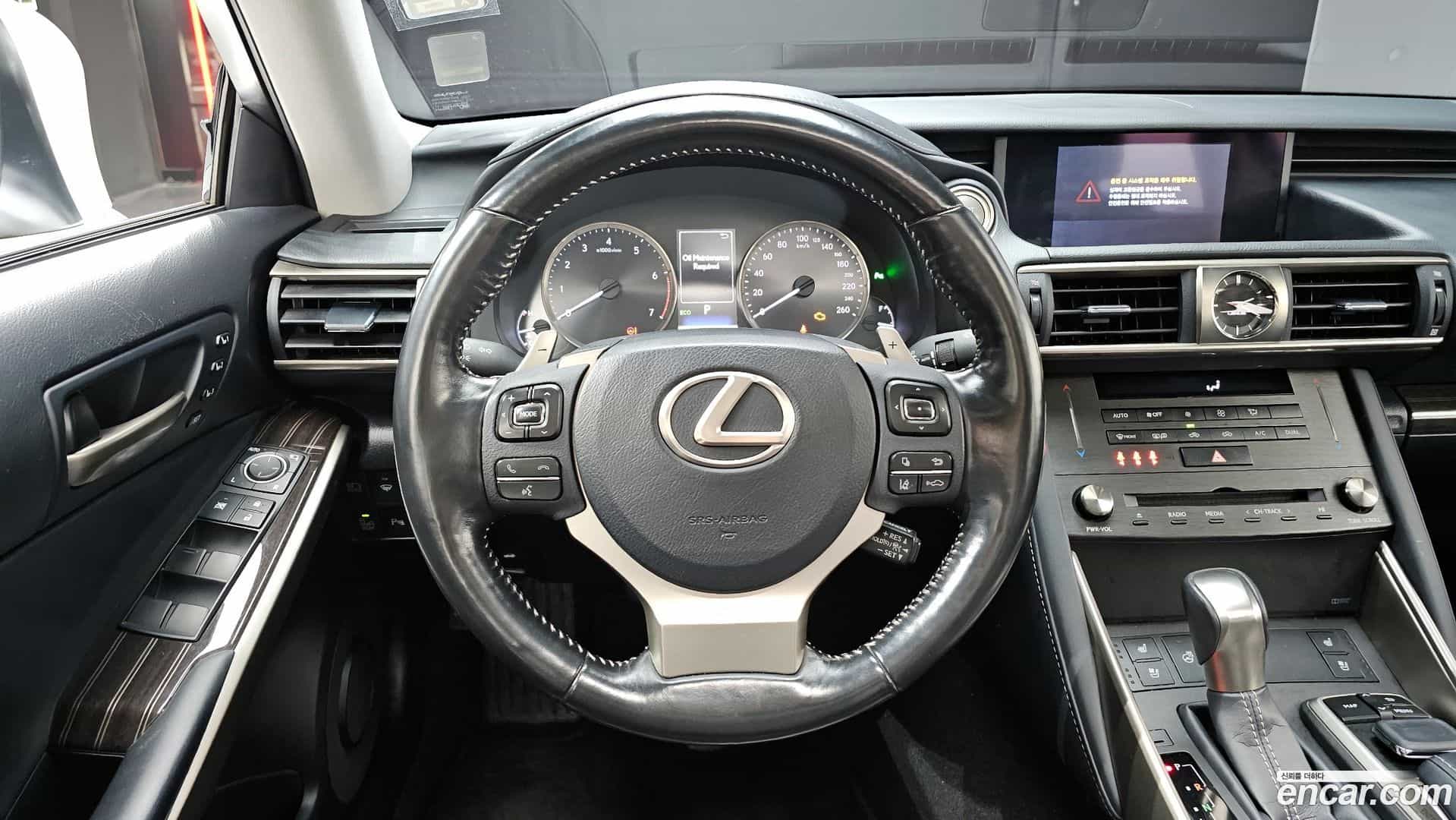 IS Lexus 2019.4-OPTION-017