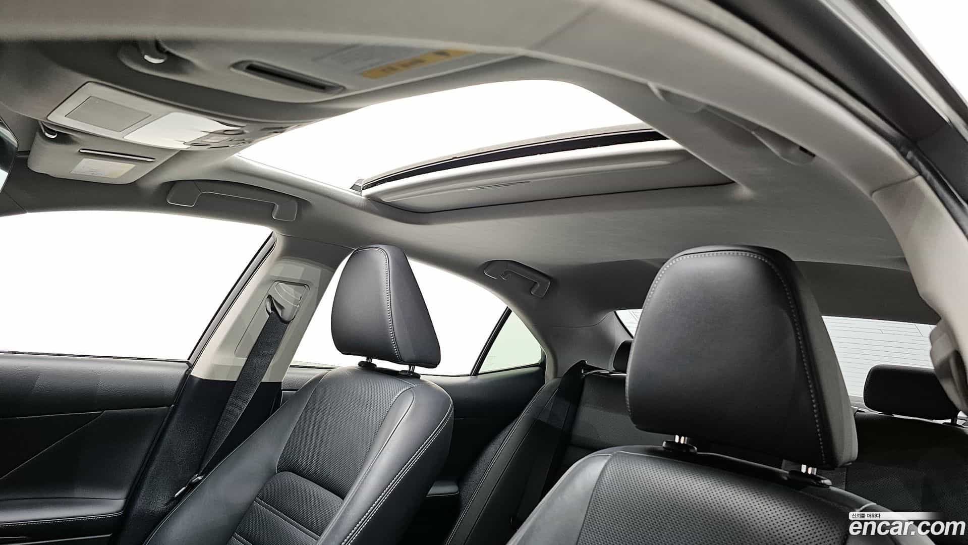 IS Lexus 2019.4-OPTION-023