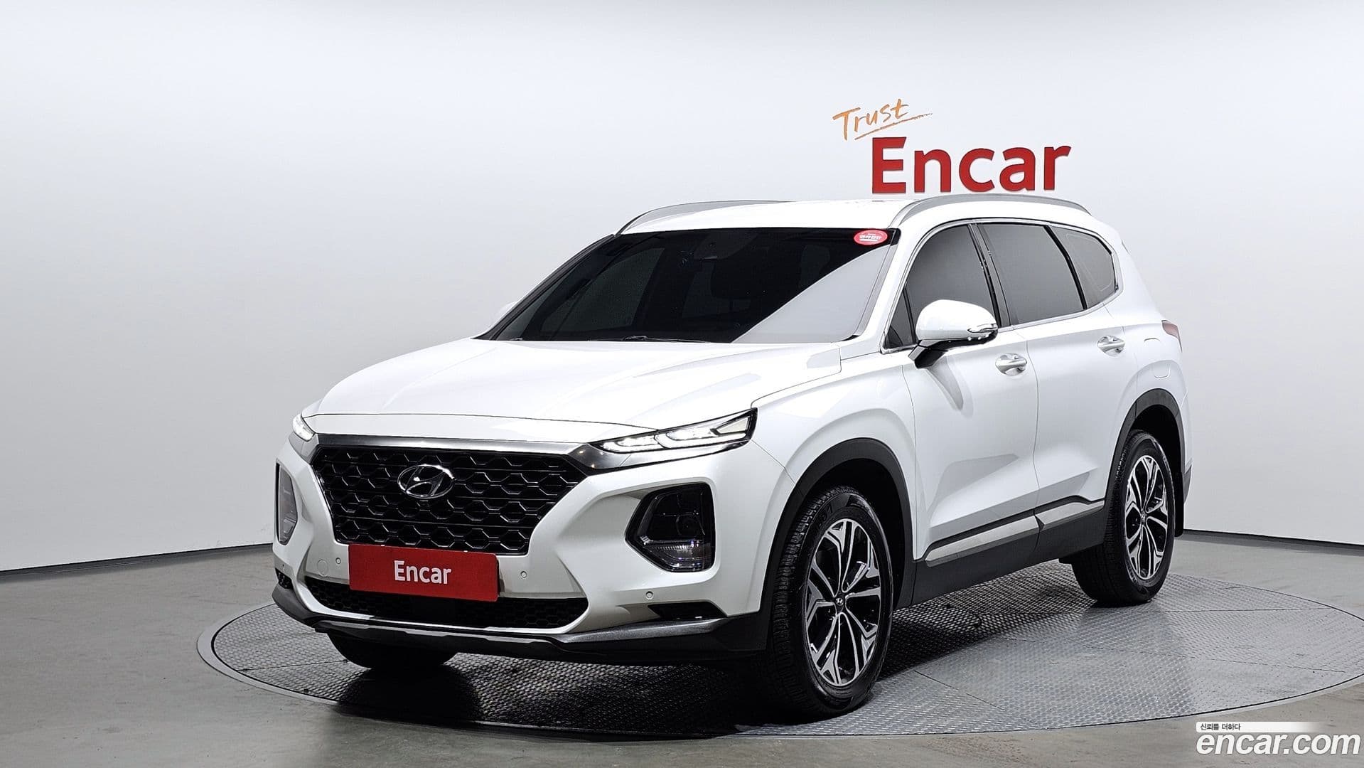 Main__Slider__Photo:Santafe Hyundai 2018.9-0