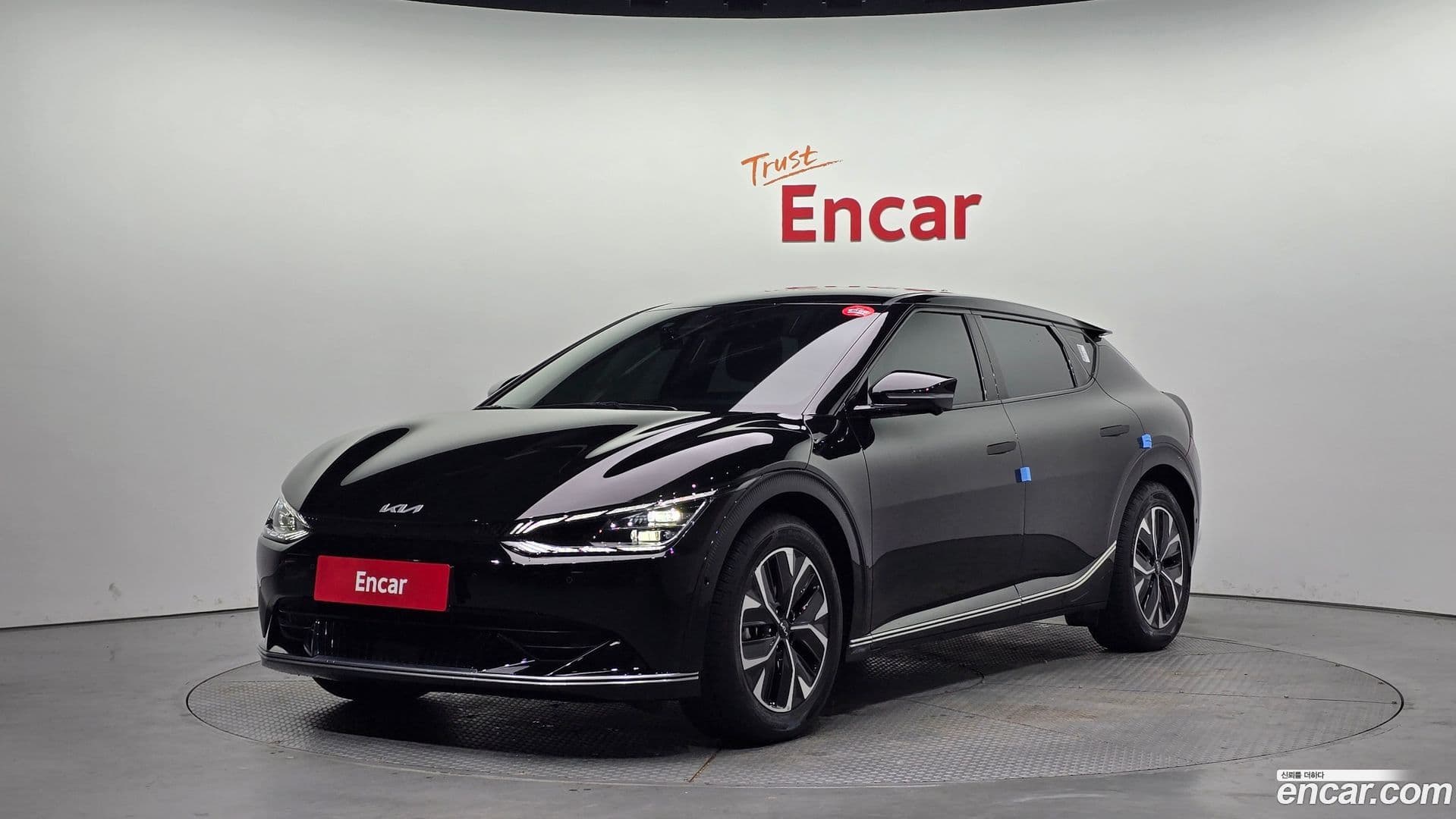 Main__Slider__Photo:EV6 Kia 2022.11-0