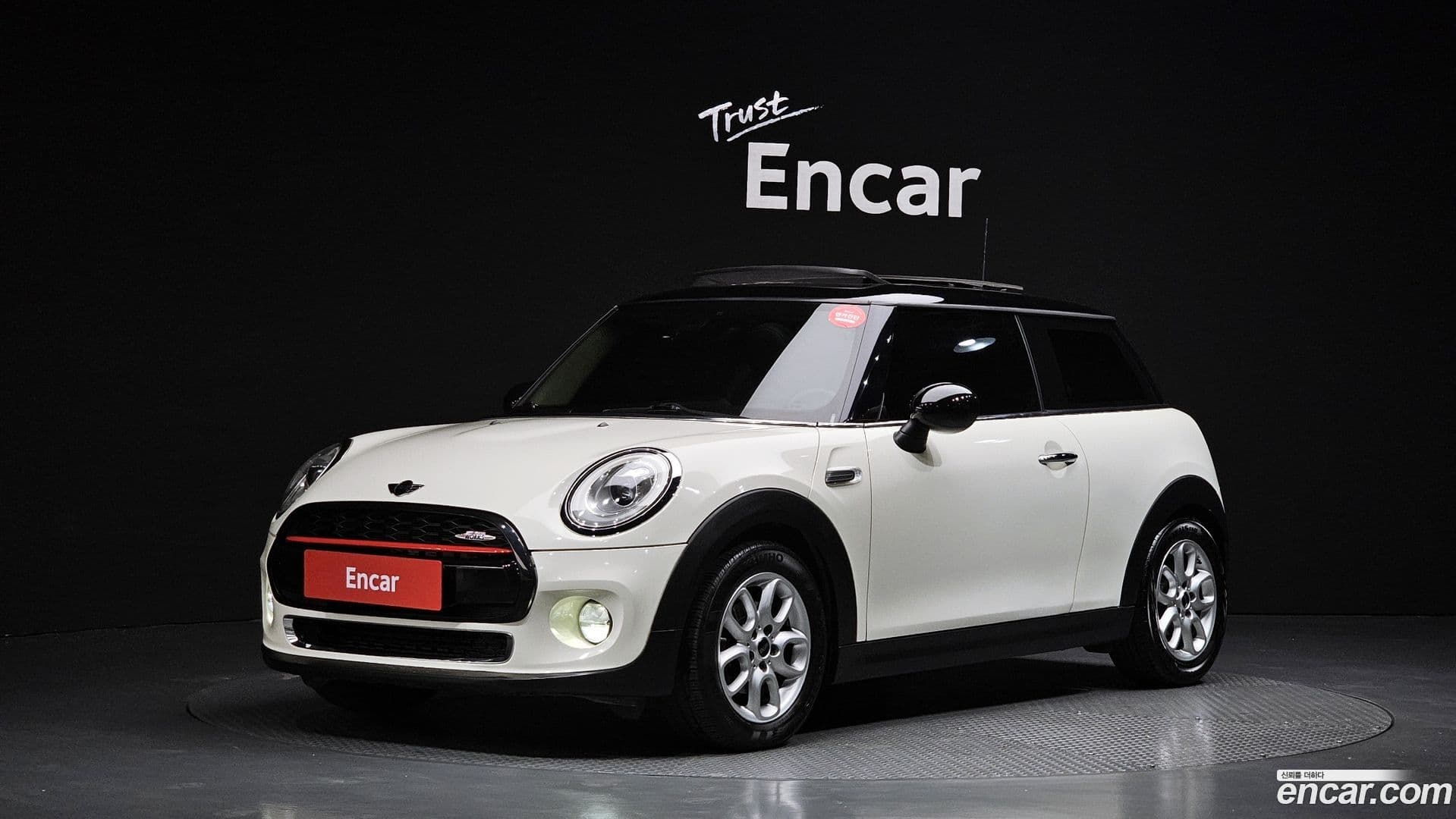 Main__Slider__Photo:Cooper Mini 2016.5-0