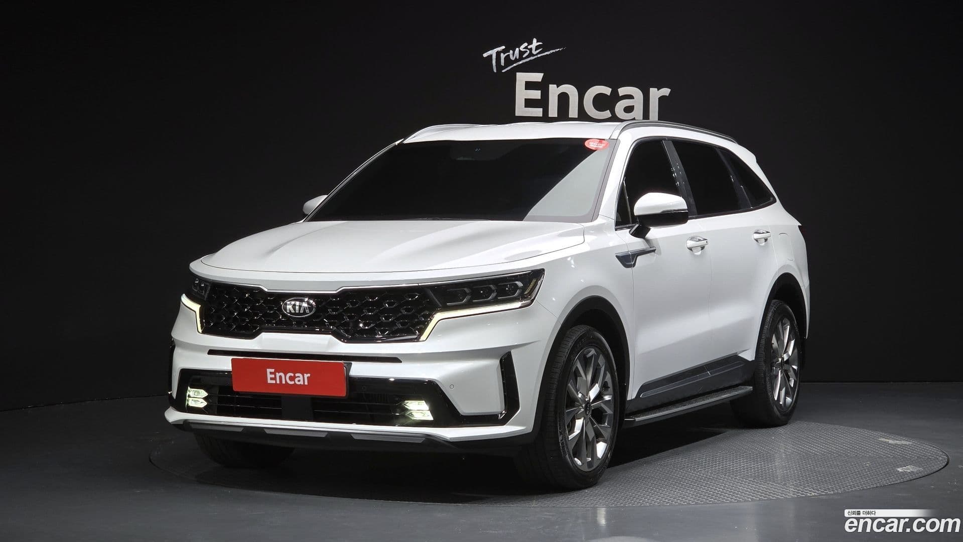 Main__Slider__Photo:Sorento Kia 2020.8-0