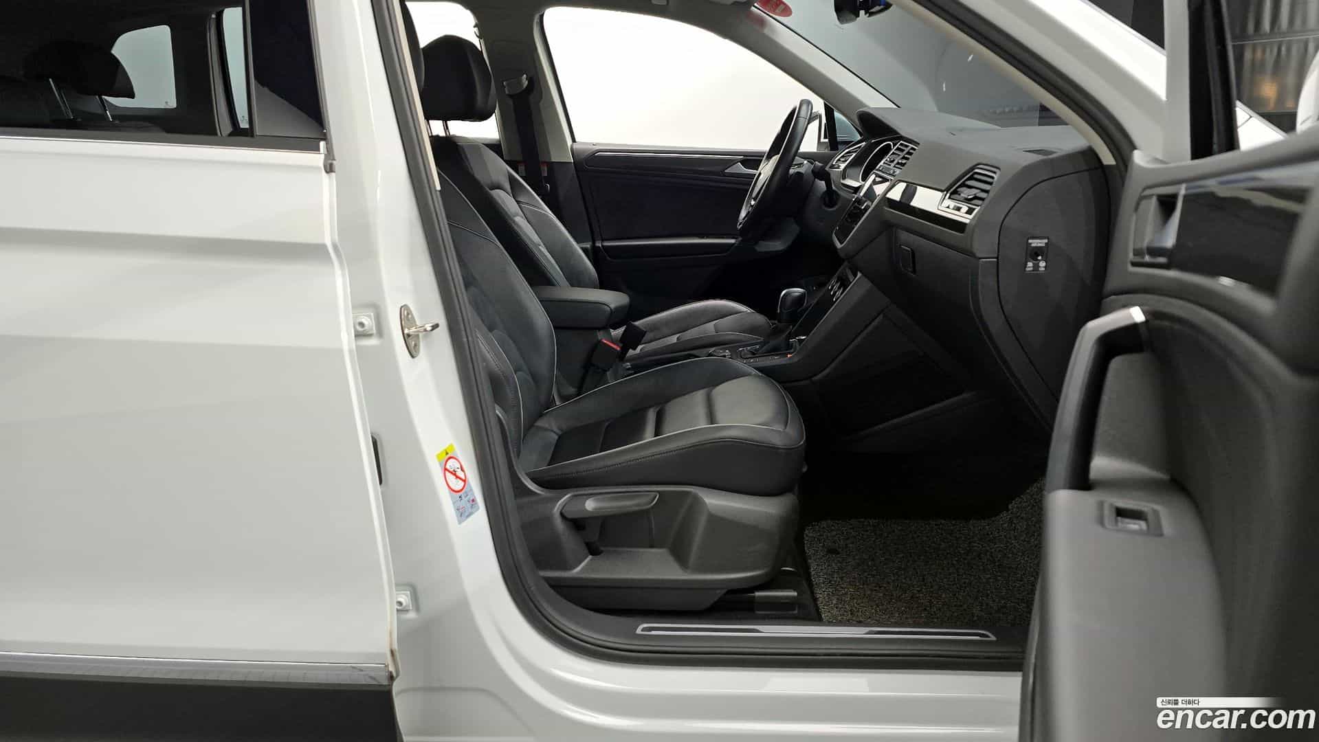 Tiguan Volkswagen 2020.9-OPTION-015