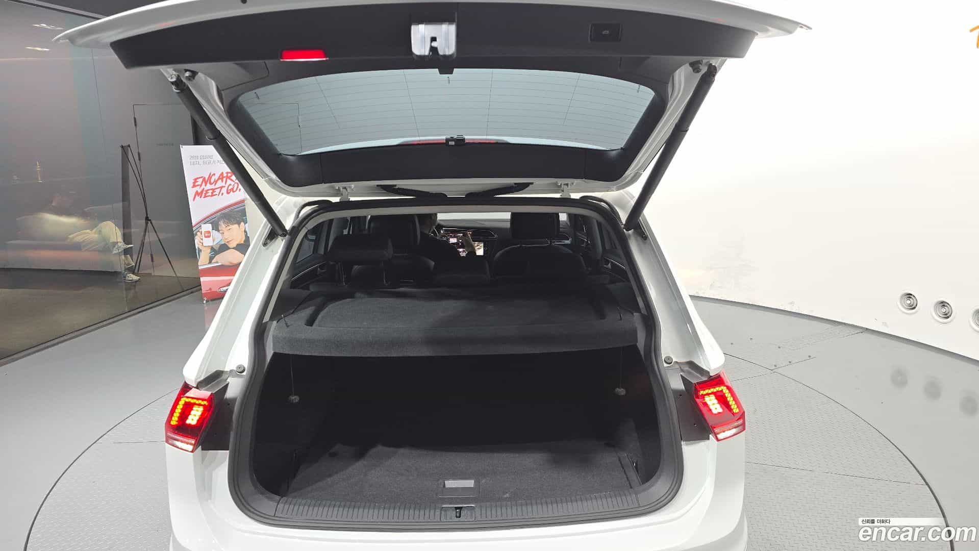 Tiguan Volkswagen 2020.9-OPTION-024