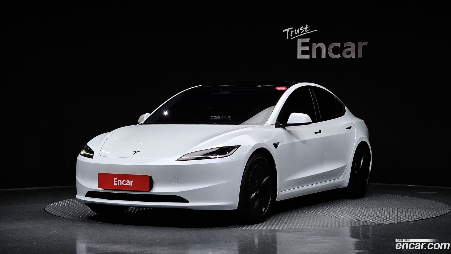 Main__Slider__Photo:Model 3 Tesla 2024.5-0
