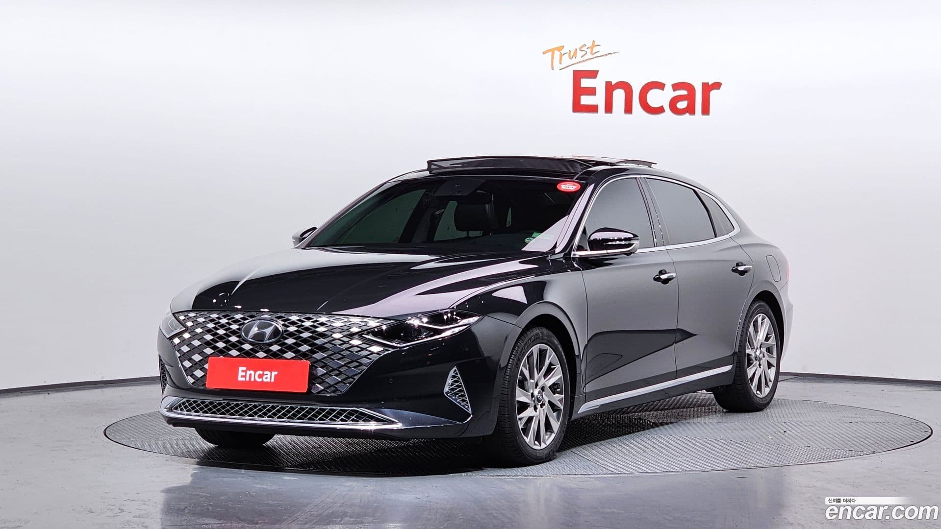 Main__Slider__Photo:Grandeur Hyundai 2019.11-0