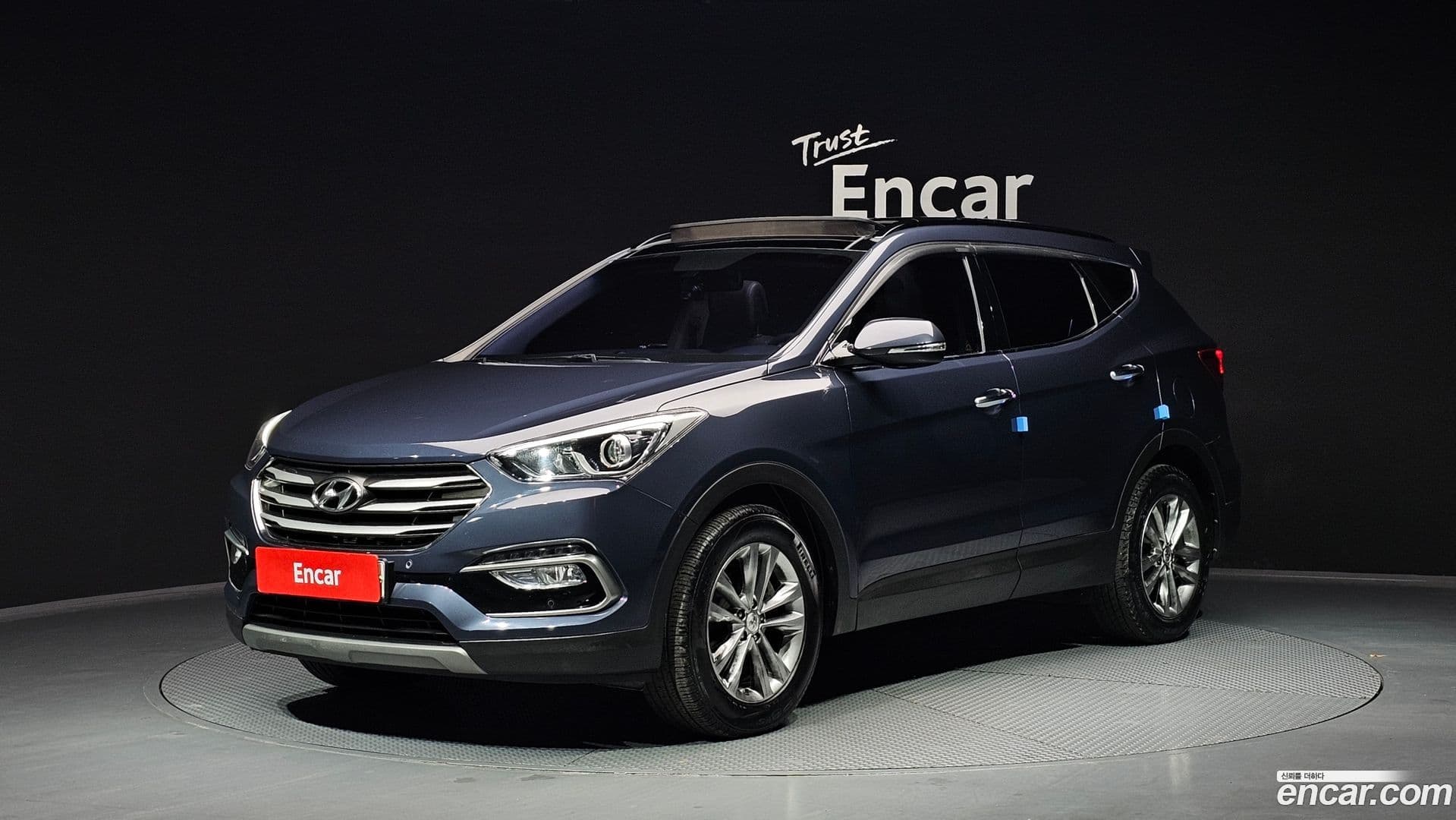 Main__Slider__Photo:Santafe Hyundai 2017.7-0