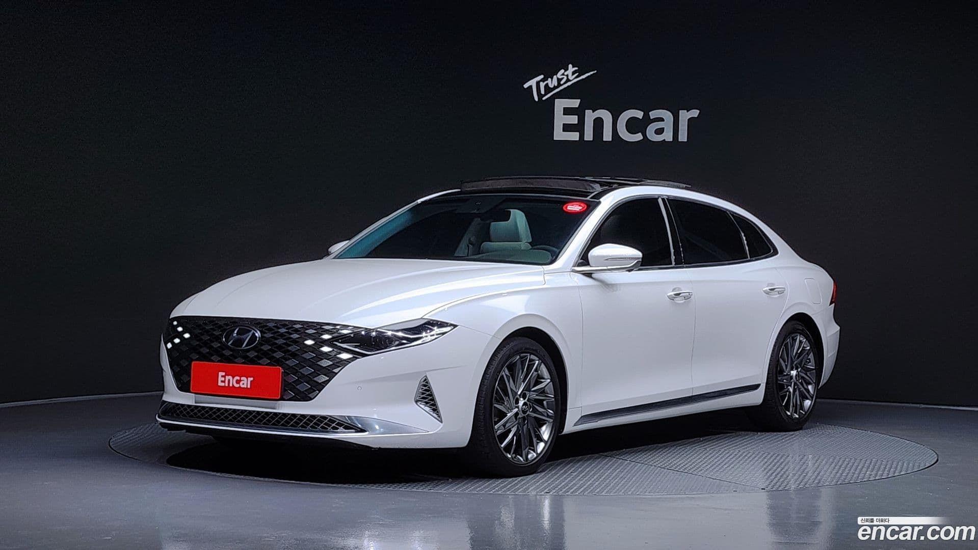 Main__Slider__Photo:Grandeur Hyundai 2020.2-0