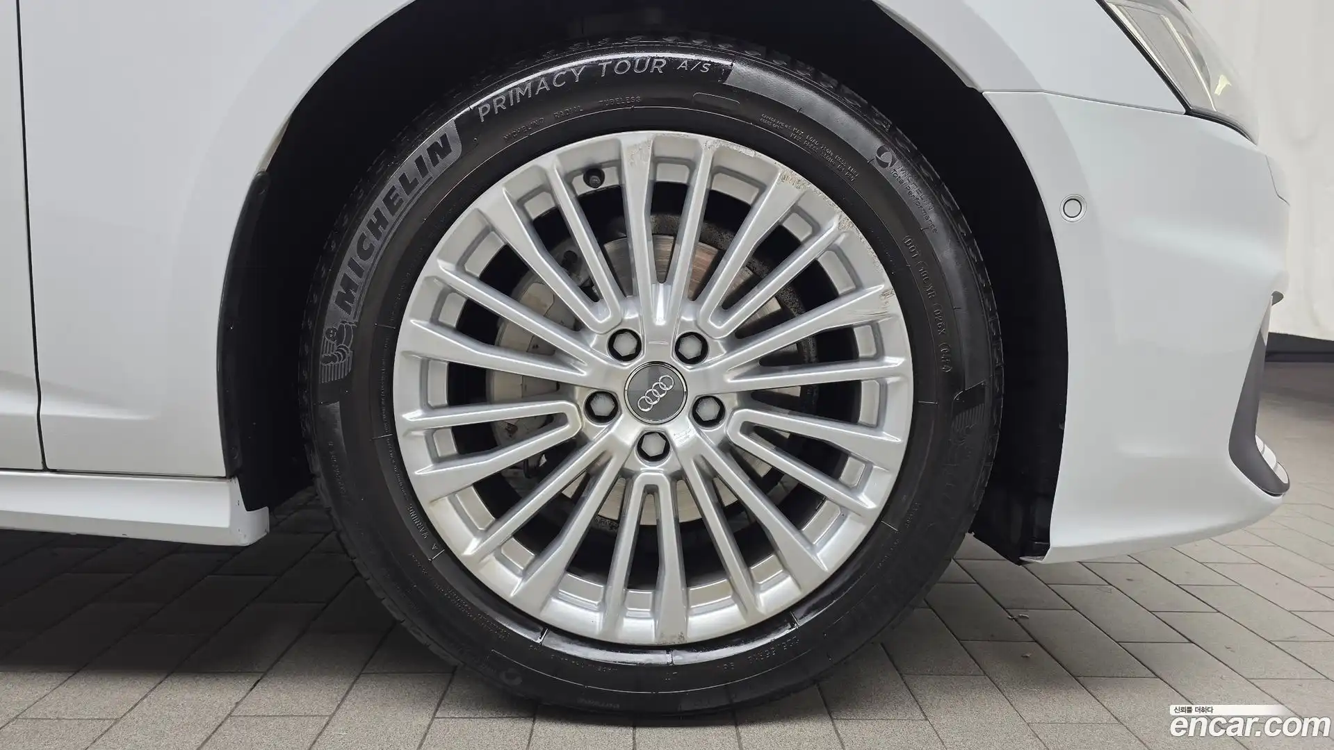 A6 Audi 2021.11-OUTER-005