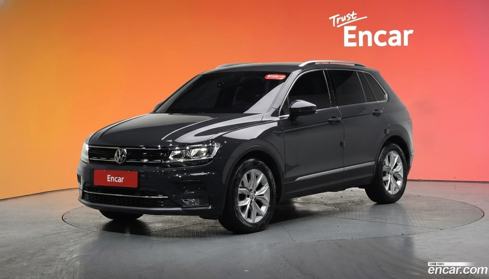 Main__Slider__Photo:Tiguan Volkswagen 2020.3-0