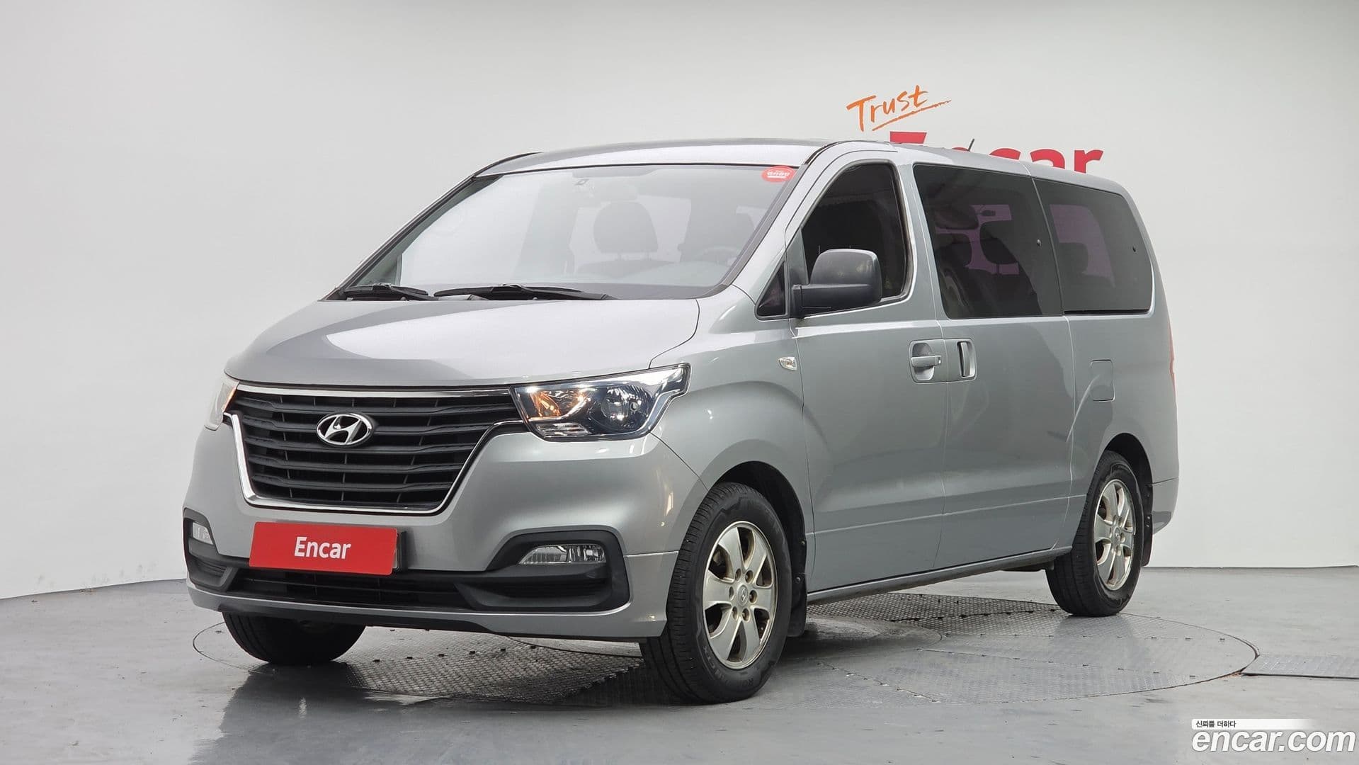 Main__Slider__Photo:Starex Hyundai 2019.0-0