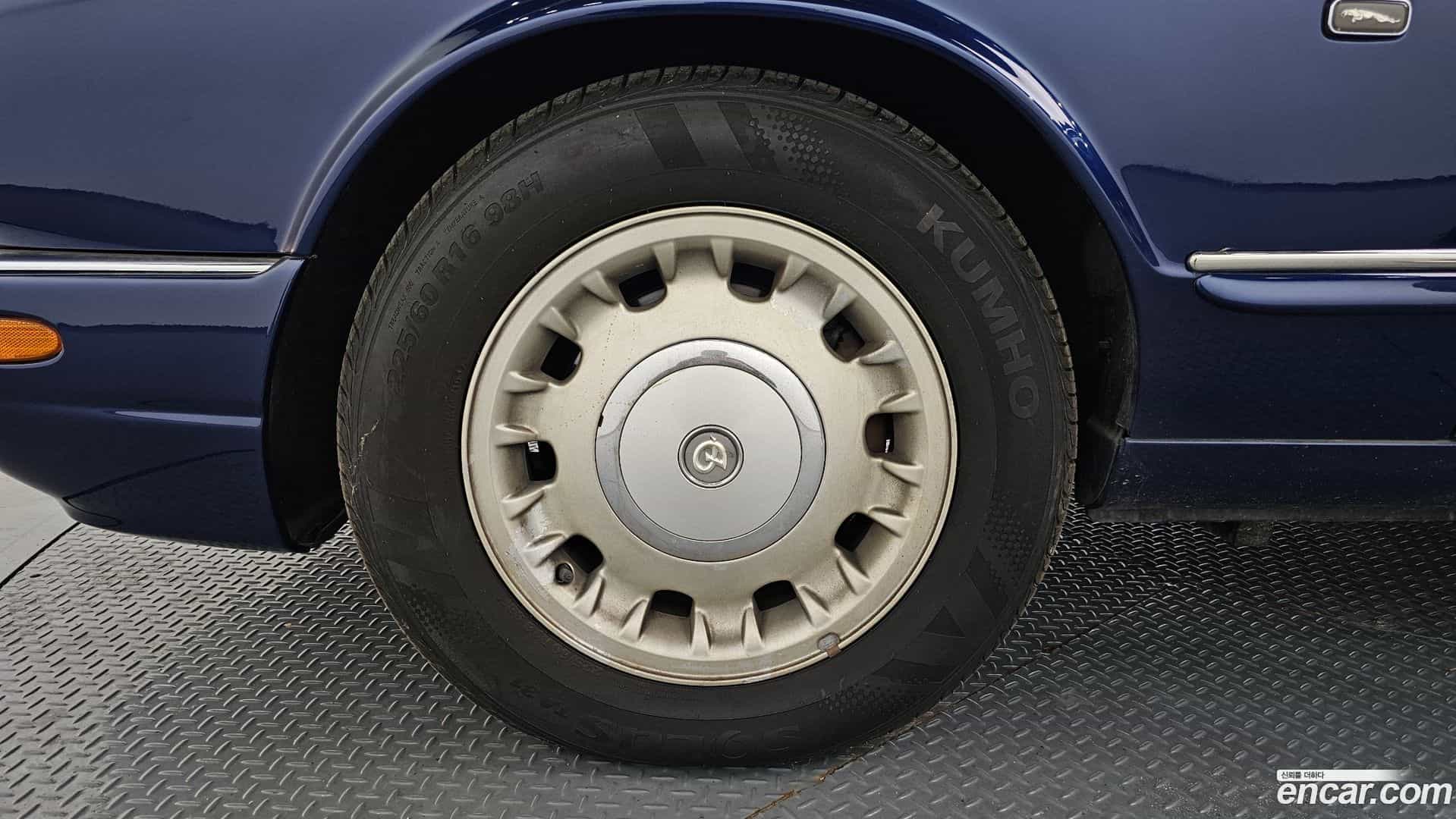 Daimler Jaguar 2002.10-OUTER-005