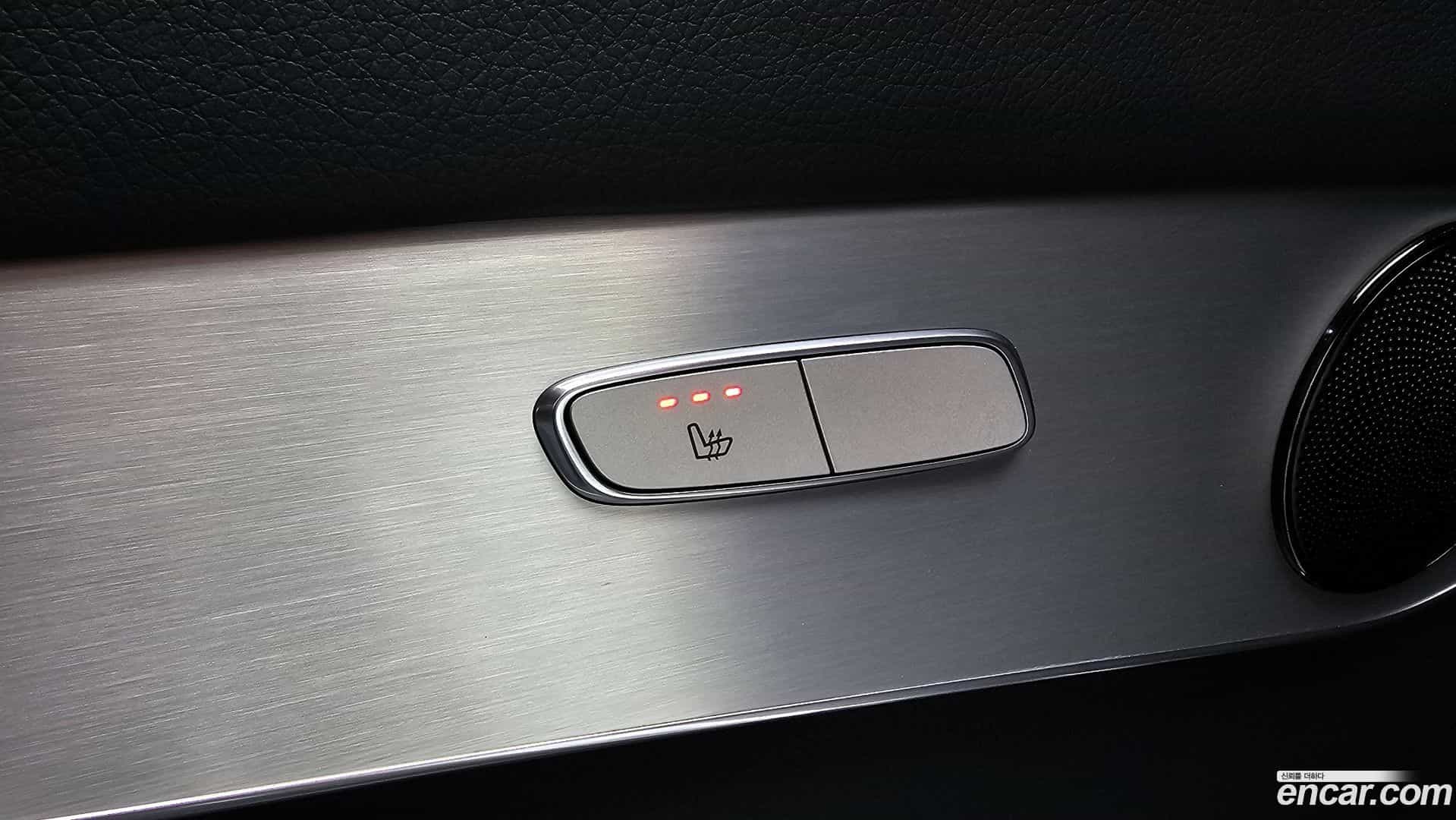 GLC-Class Mercedes-Benz 2018.2-OPTION-022