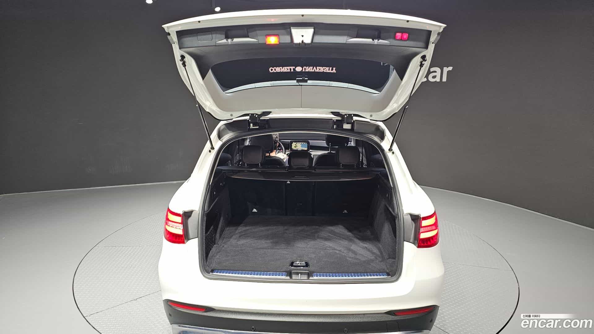 GLC-Class Mercedes-Benz 2018.2-OPTION-024