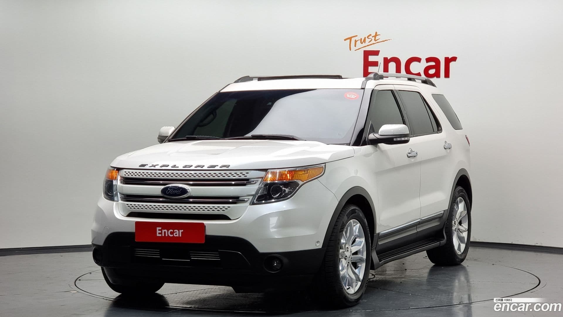 Main__Slider__Photo:Explorer Ford 2015.1-0