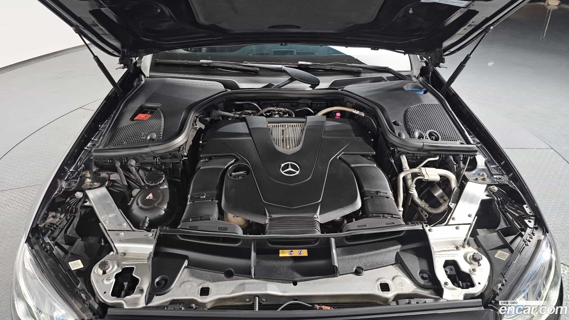E-Class Mercedes-Benz 2020.0-INNER-006