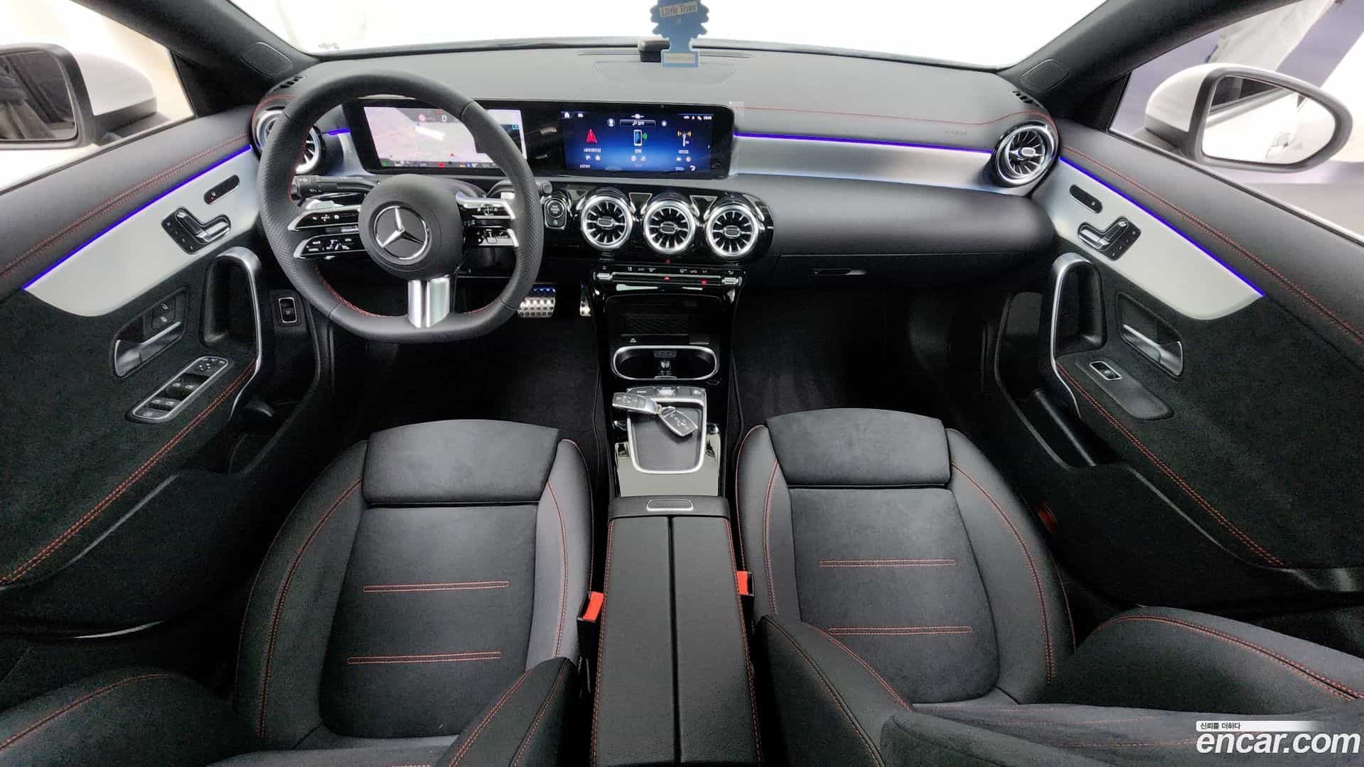 CLA-Class Mercedes-Benz 2025.4-INNER-007