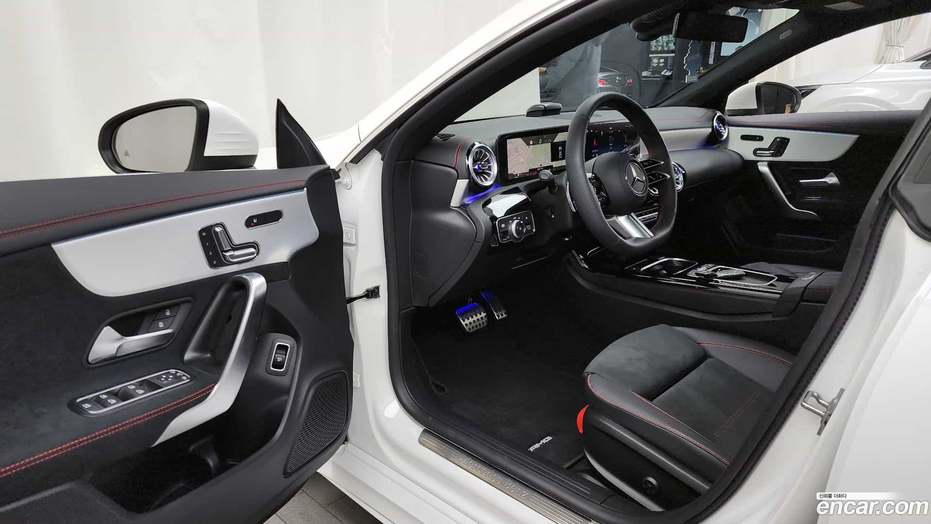 CLA-Class Mercedes-Benz 2025.4-INNER-010