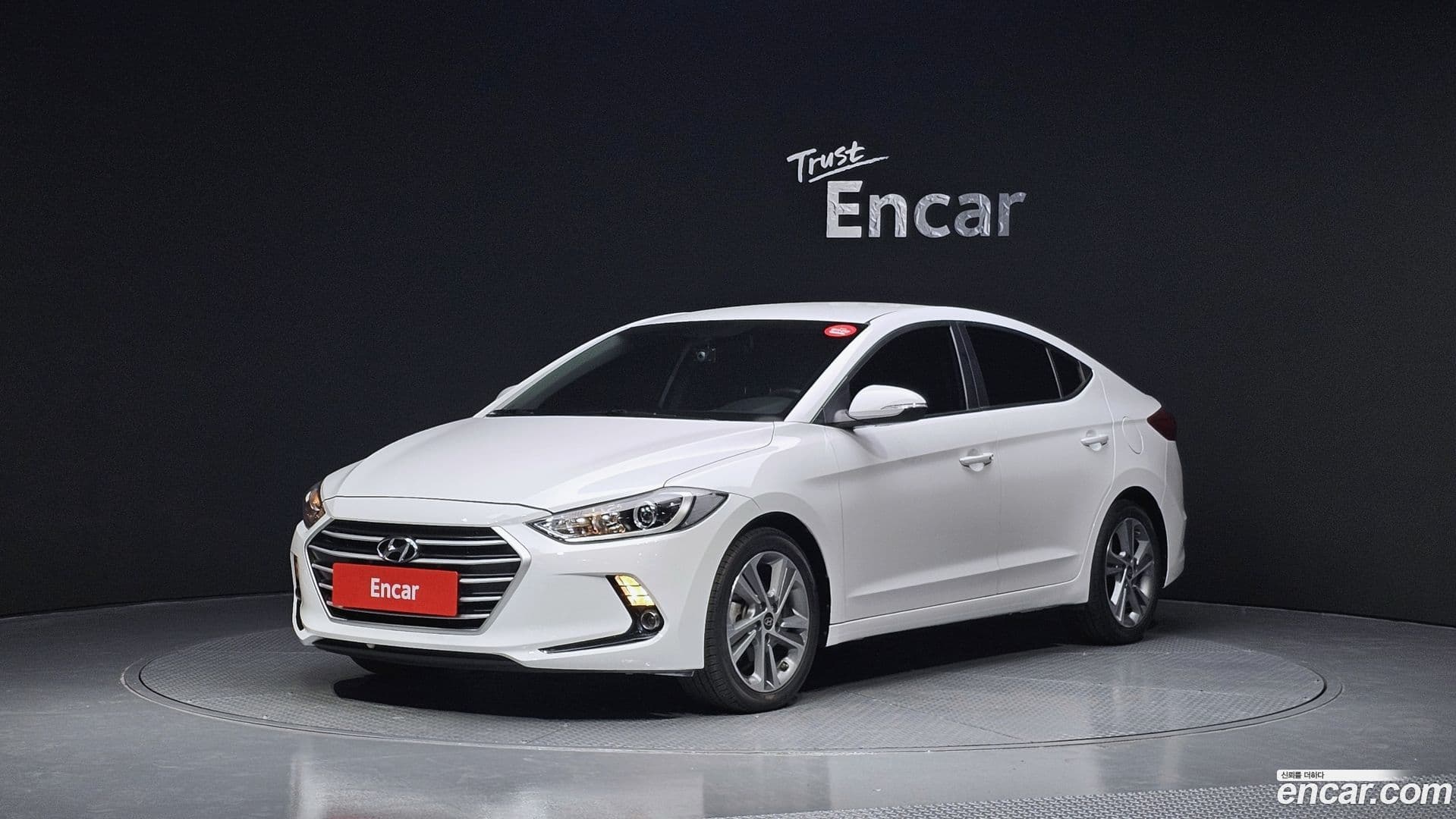 Main__Slider__Photo:AVANTE Hyundai 2017.7-0