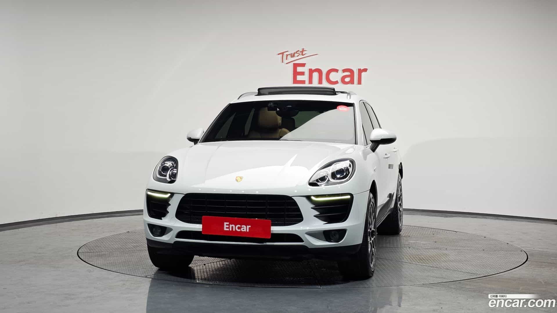Macan Porsche 2016.5-OUTER-003