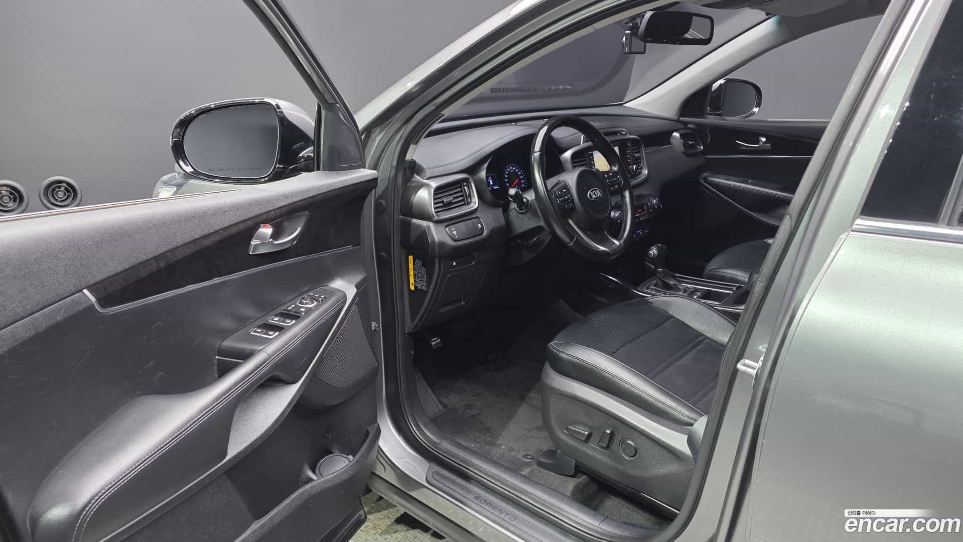 Sorento Kia 2015.4-INNER-010