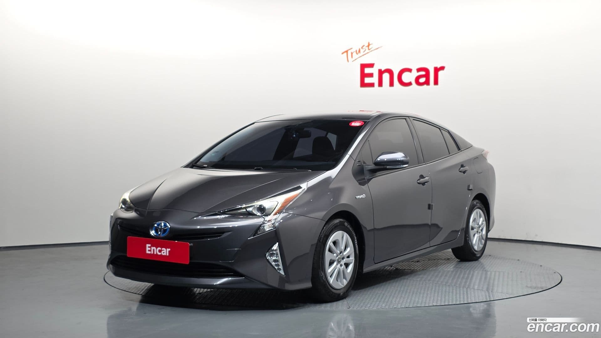 Main__Slider__Photo:Prius Toyota 2016.8-0