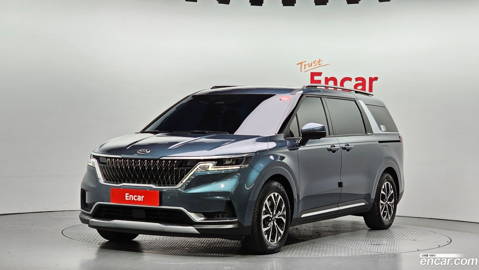 Main__Slider__Photo:Canival Kia 2020.10-0