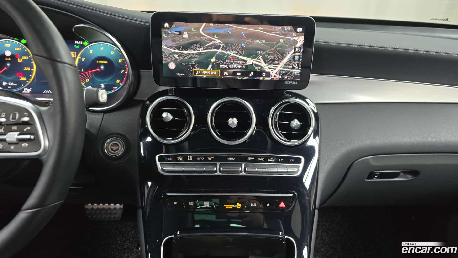 GLC-Class Mercedes-Benz 2021.8-OPTION-018