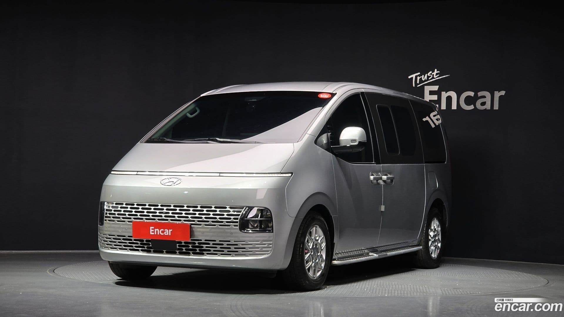 Main__Slider__Photo:Staria Hyundai 2022.7-0
