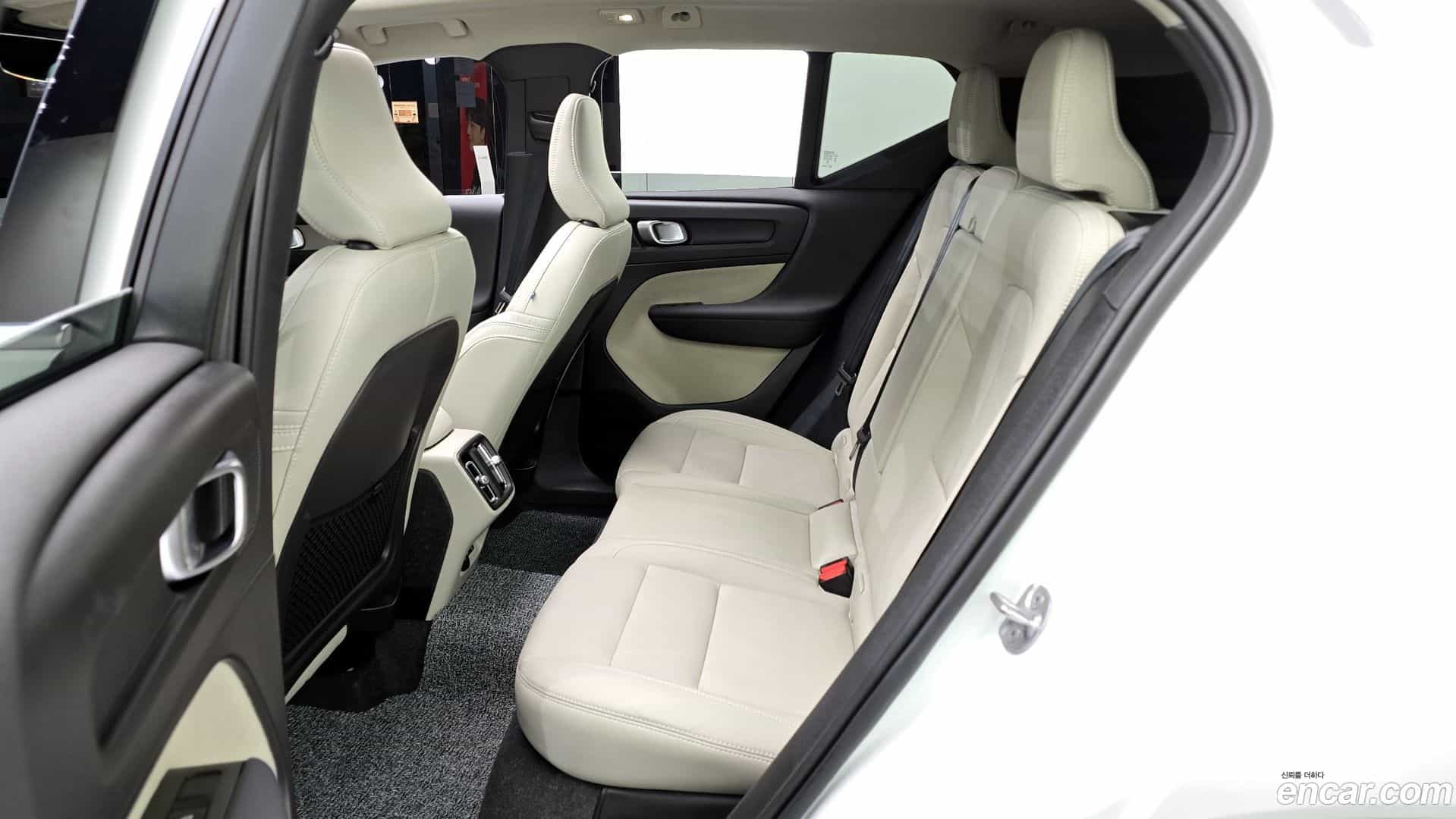 XC40 Volvo 2024.8-OPTION-017