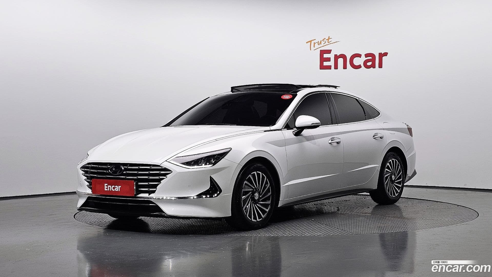 Main__Slider__Photo:Sonata Hyundai 2020.5-0