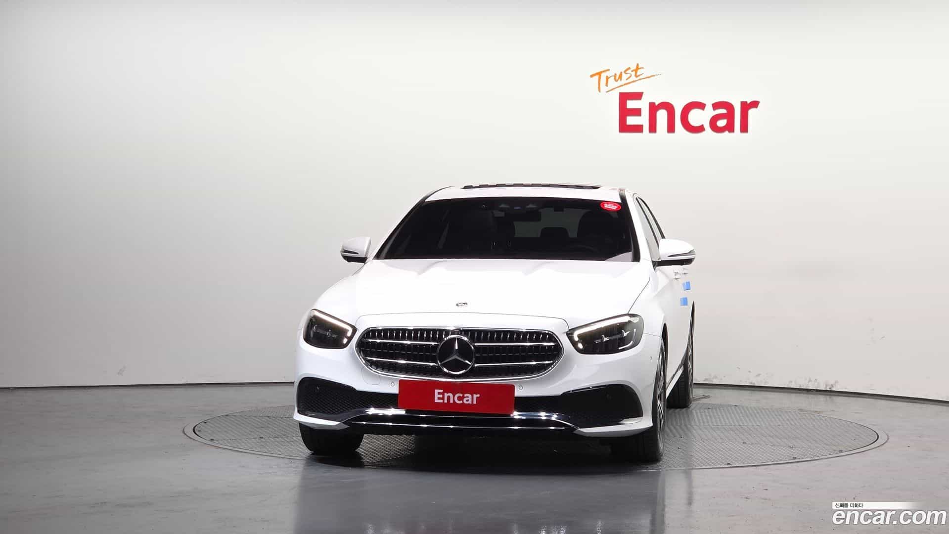 E-Class Mercedes-Benz 2022.6-OUTER-003