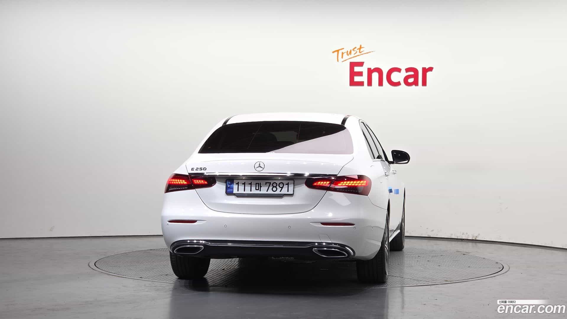 E-Class Mercedes-Benz 2022.6-OUTER-004