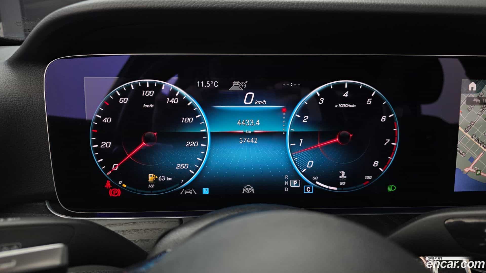 E-Class Mercedes-Benz 2022.6-INNER-008