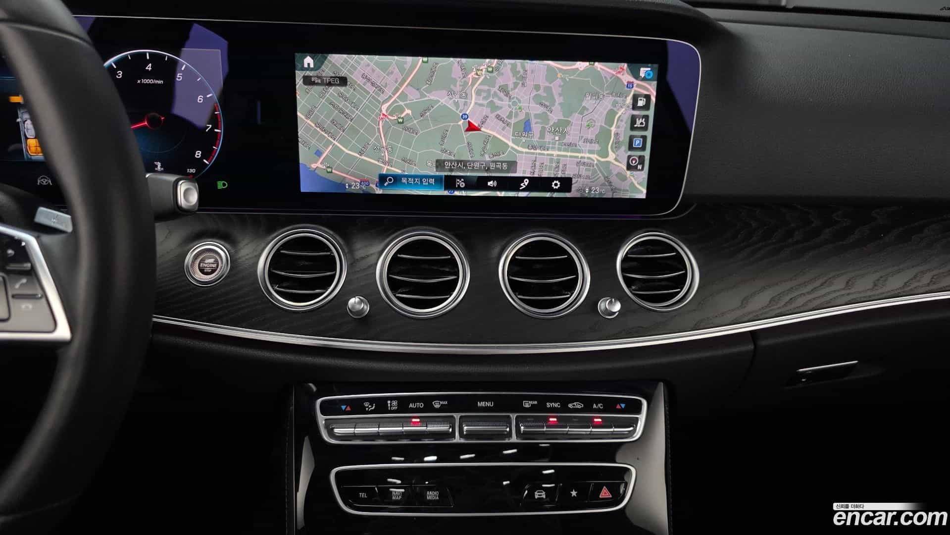 E-Class Mercedes-Benz 2022.6-OPTION-020
