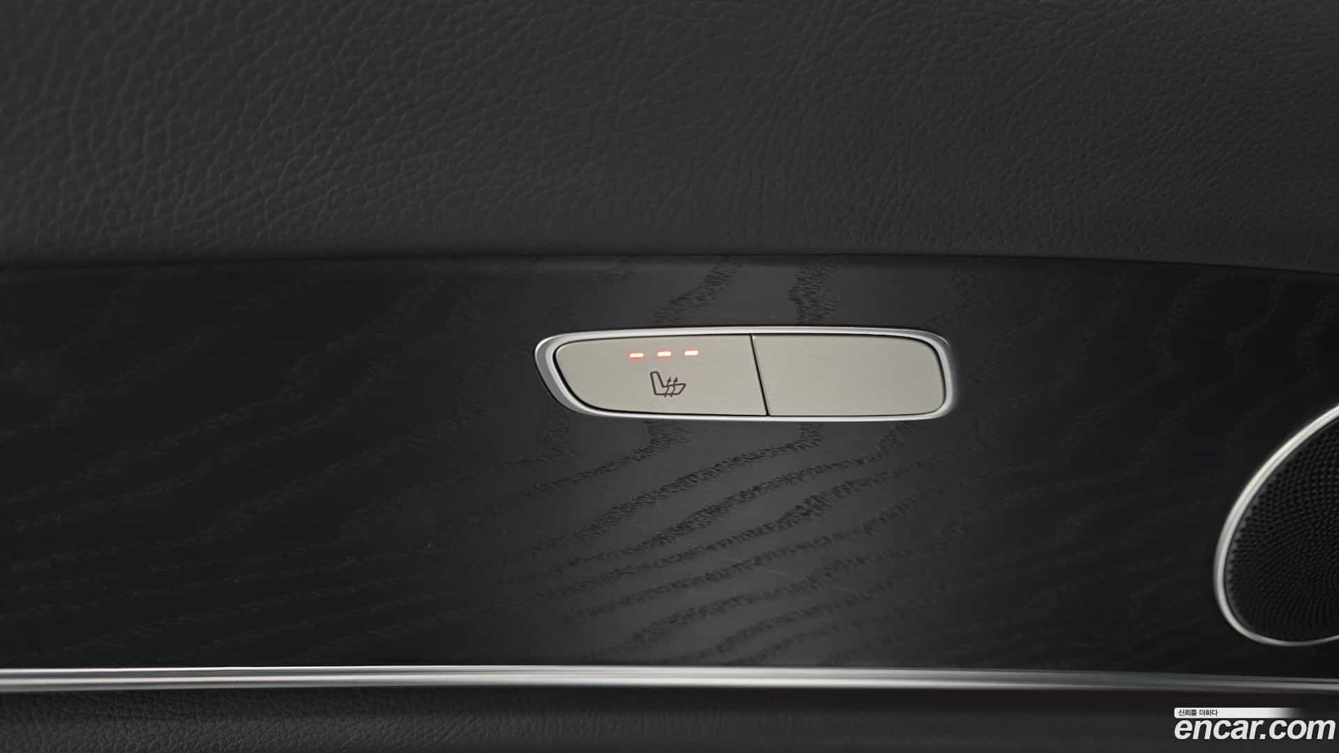 E-Class Mercedes-Benz 2022.6-OPTION-022