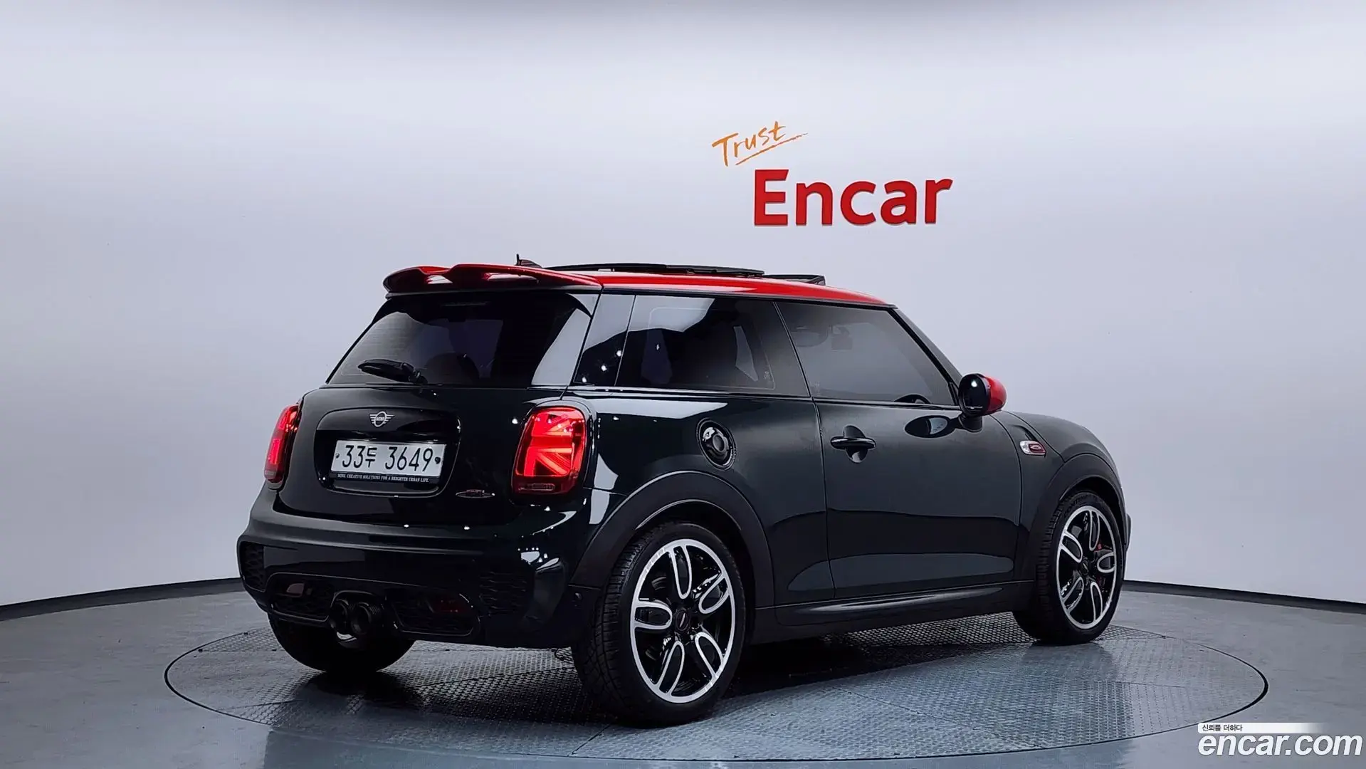 Main__Slider__Photo:Cooper Mini 2019.6-1