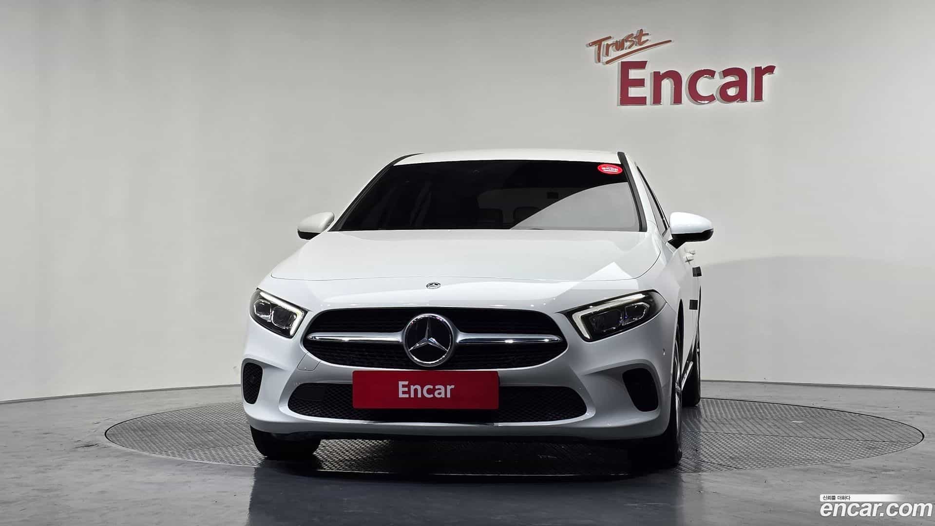 A-Class Mercedes-Benz 2020.0-OUTER-003