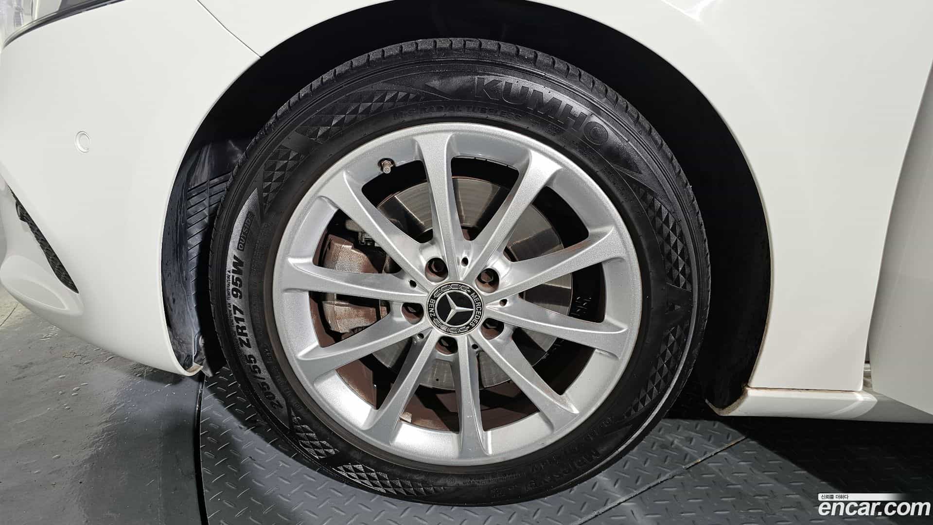 A-Class Mercedes-Benz 2020.0-OUTER-005