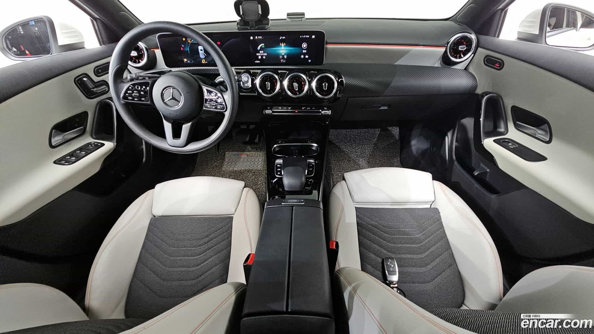 A-Class Mercedes-Benz 2020.0-INNER-007