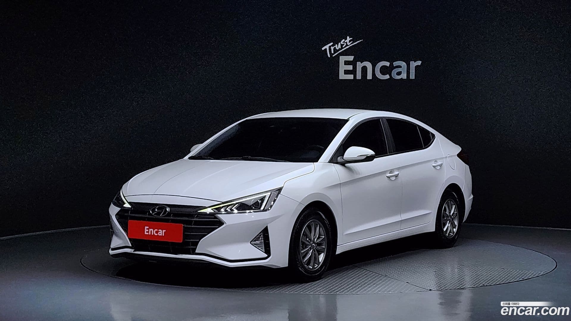 Main__Slider__Photo:AVANTE Hyundai 2019.0-0