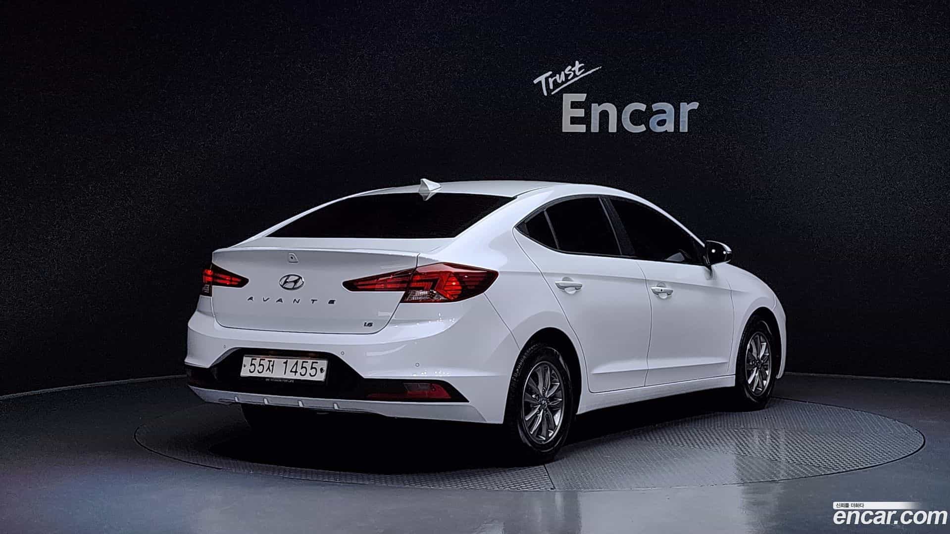 AVANTE Hyundai 2019.0-OUTER-002