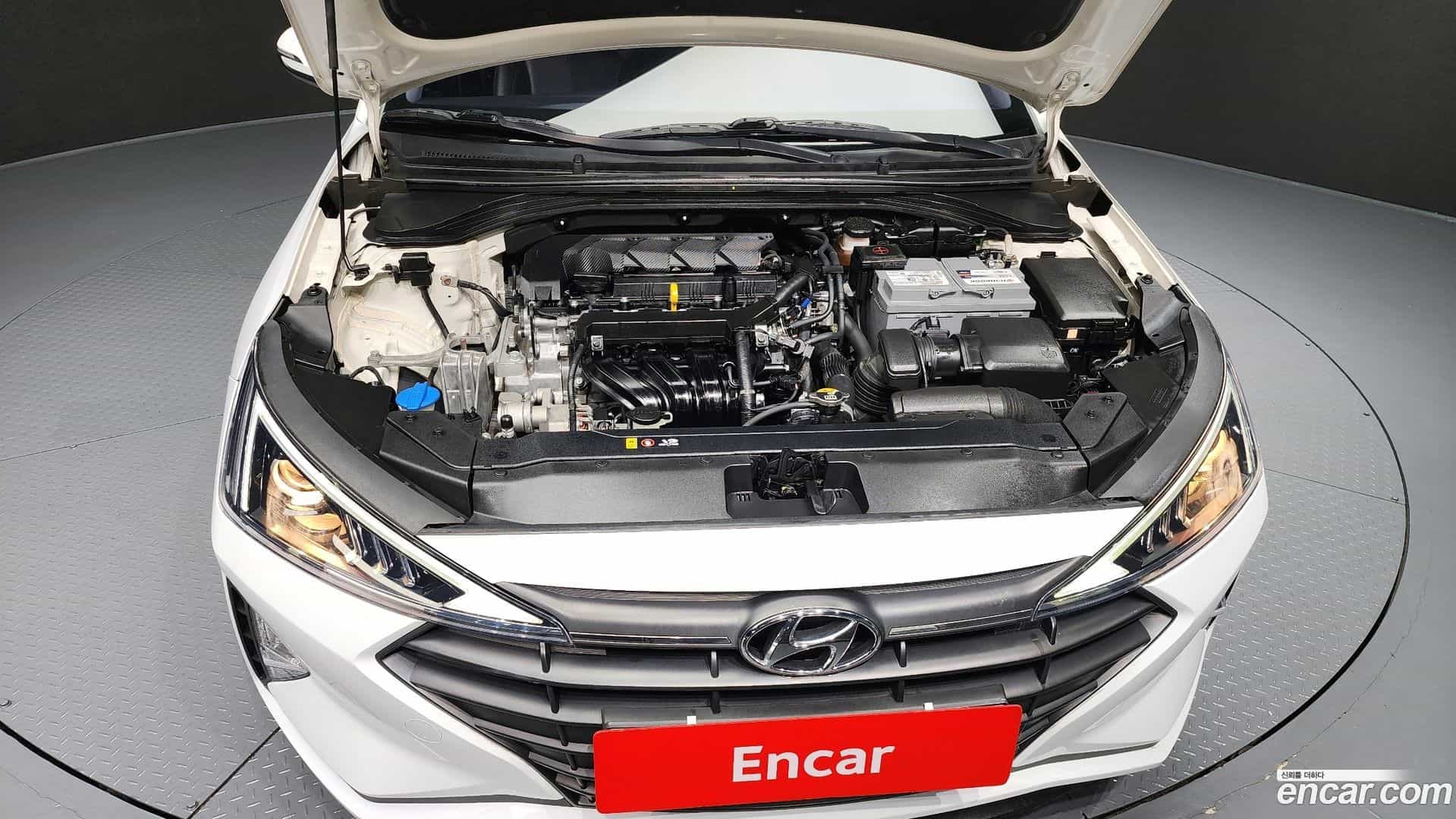 AVANTE Hyundai 2019.0-INNER-006