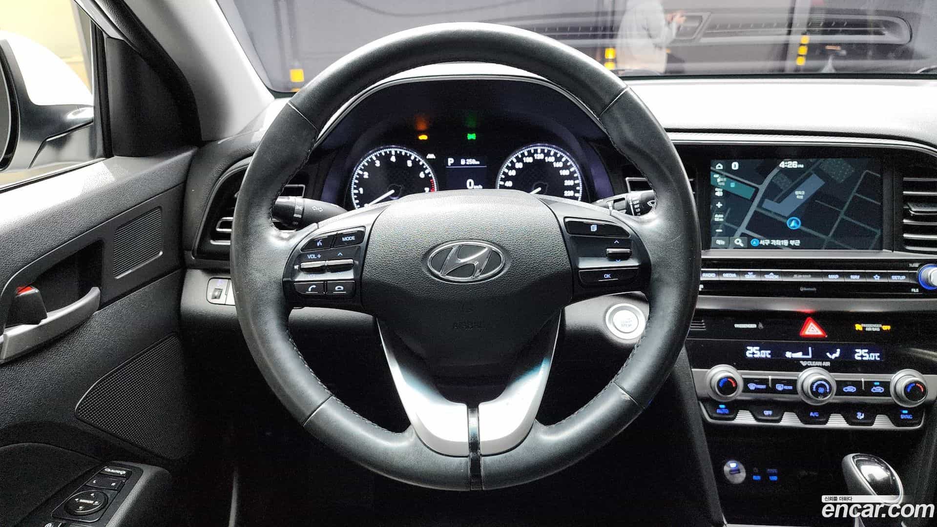 AVANTE Hyundai 2019.0-OPTION-017